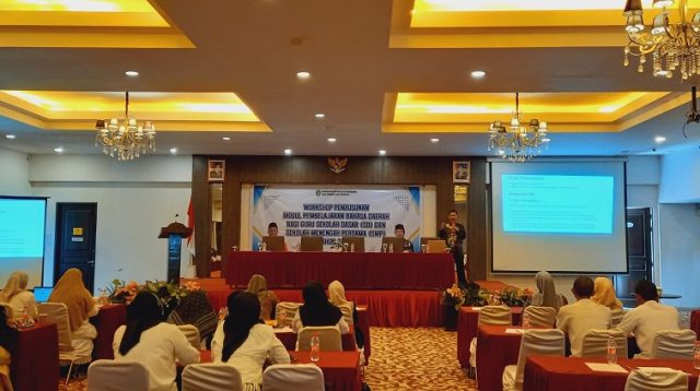 Kegiatan Workshop Penyusunan Modul Pembelajaran Bahasa Daerah Bagi Guru Sekolah Dasar (SD