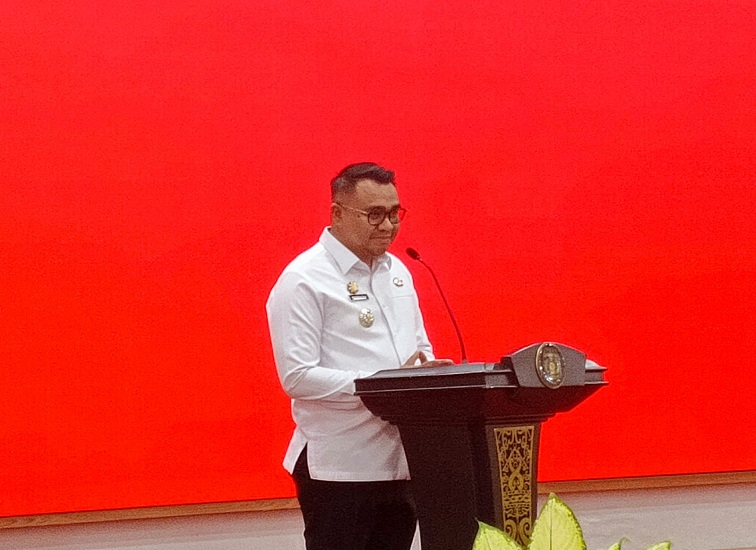 Bupati Kukar, Aulia Rahman Basri saat memberikan sambutan