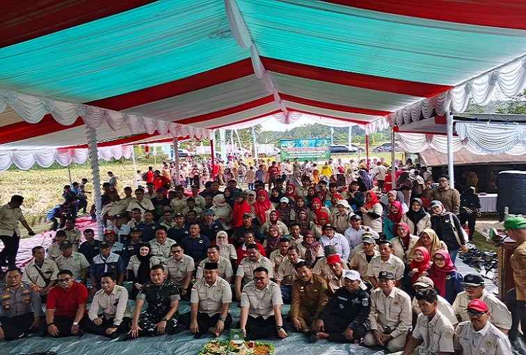 Foto Bersama Usai Pelantikan