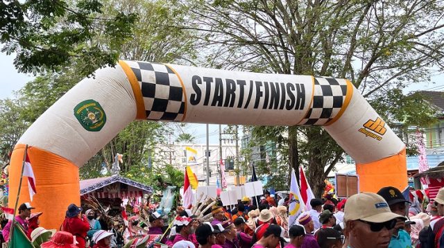 Pawai Pembangunan di Kukar 2025