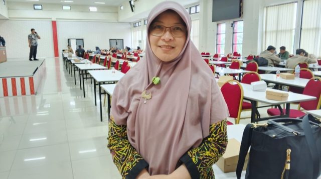 Plt. Kabid Pembinaan SMP Disdikbud Kukar, Emy Rosana Saleh