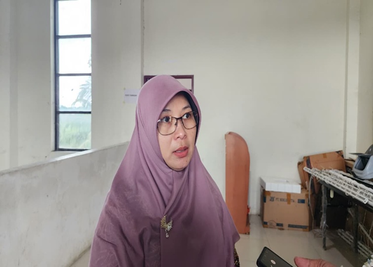 Plt Kepala Bidang Pembinaan SMP Disdikbud Kukar, Emy Rosana Saleh