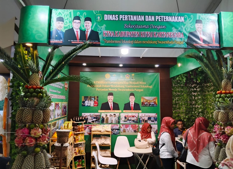 Stand Expo KTNA dari Distanak Kukar