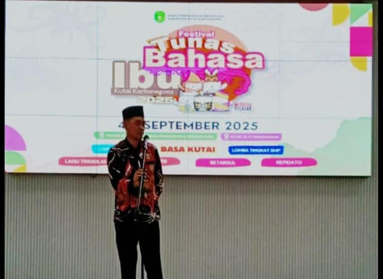 Kabid Kebudayaan Disdikbud Kukar, Puji Utomo saat Sambutan