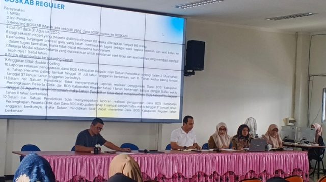 Rapat SMPN 1 Tenggarong bersama Orang Tua Murid Penerima Boskap