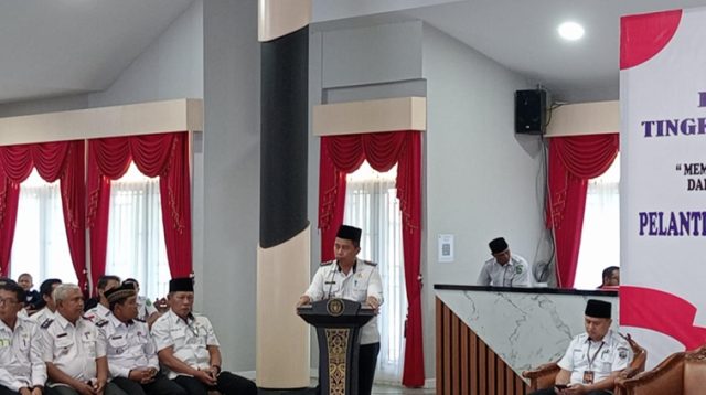 Camat Tenggarong, Sukono. (Lingkarkaltim/M. As'ari)