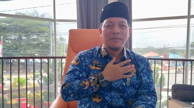 Plt. Kepala Disperindag Kukar Sayid Fathullah. (Lingkarkaltim/M. As'ari)