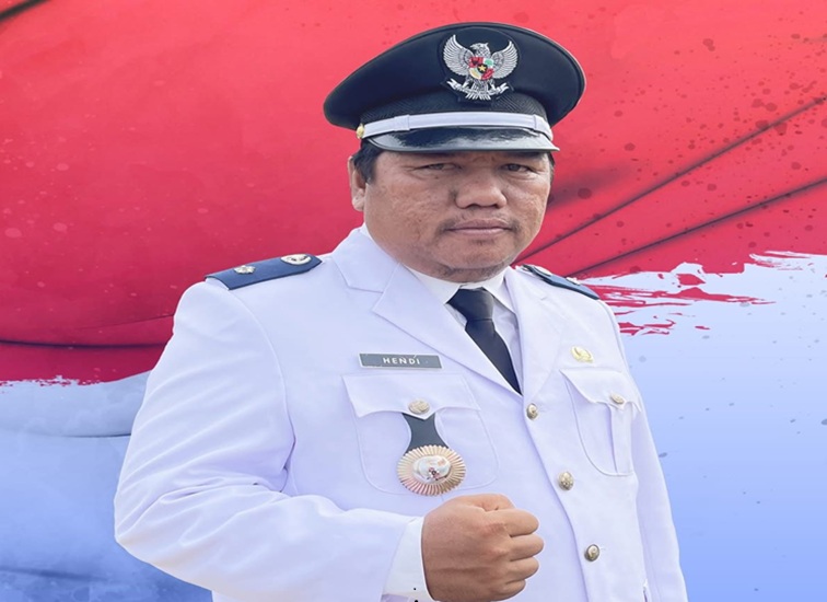Kepala Desa Tanjung Harapan, Hendi