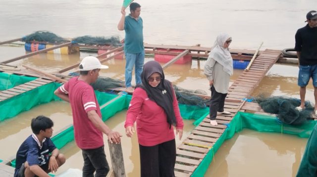 Keramba Perikanan di Loa Tebu (kiki/Lingkarkaltim)