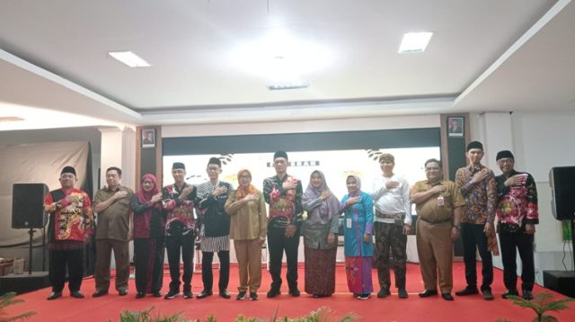 Foto bersama saat pembukaan PKD 2025. (Lingkar Kaltim/M. As'ari)