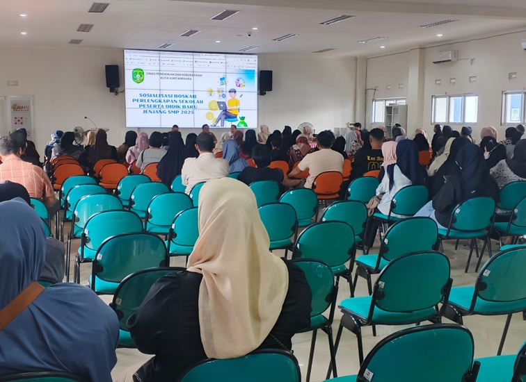 Rapat yang Digelar di SMPN 1 Tenggarong bersama Orang Tua Siswa