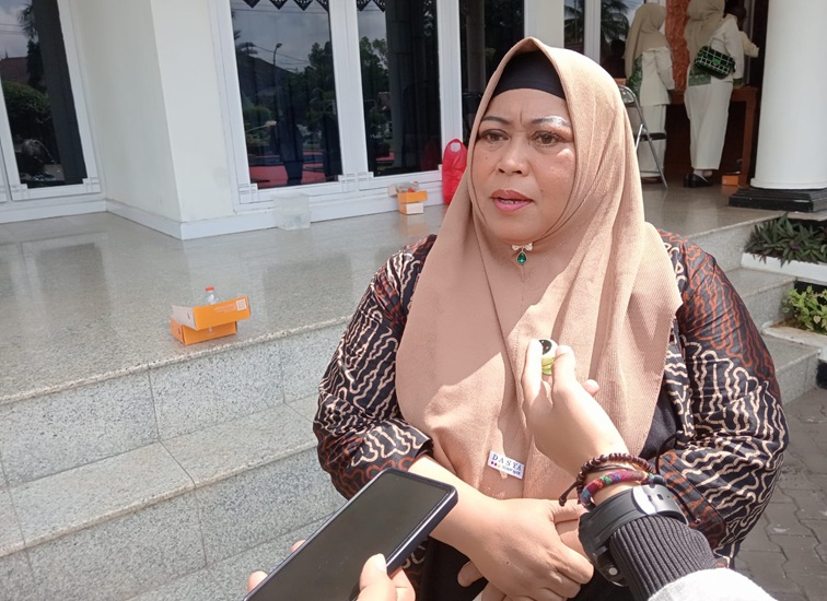 Kepala SMP Negeri 3 Tenggarong, Sariyani. (Lingkar Kaltim/M. As'ari)