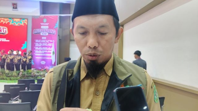 Camat Kembang Janggut, Suhartono
