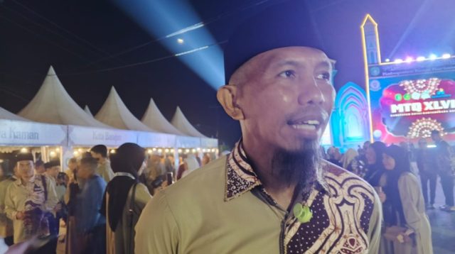 Camat Kembang Janggut, Suhartono