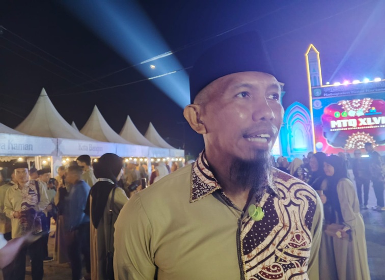 Camat Kembang Janggut, Suhartono