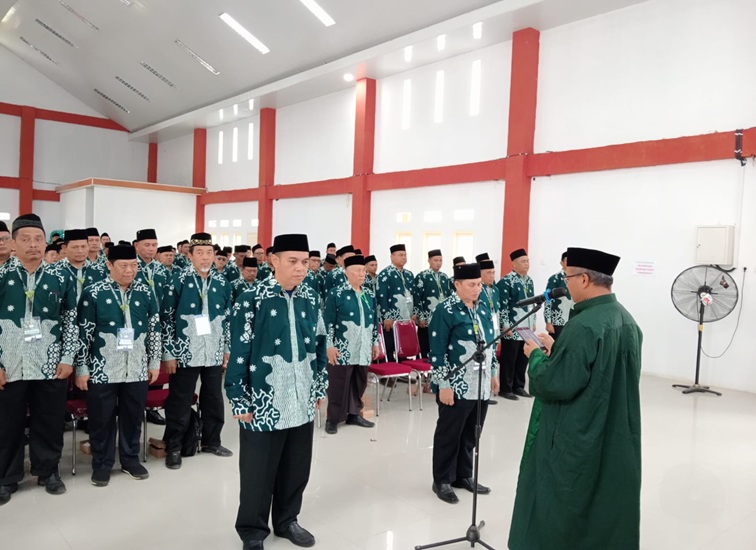 Prosesi pelantikan Dewan Hakim MTQ Ke-46. (Lingkar Kaltim/M. As'ari)