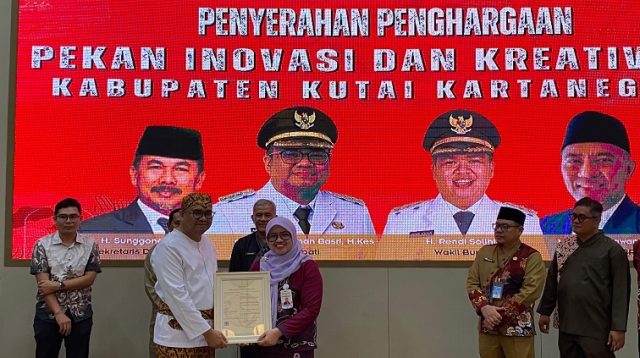penyerahan Penghargaan Pekan Inovasi dan Kreativitas Kukar 2025