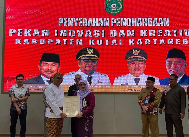 penyerahan Penghargaan Pekan Inovasi dan Kreativitas Kukar 2025