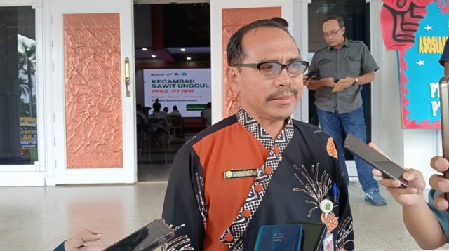 Plt. Kepala Disbun Kukar Muhammad Taufik. (Lingkar Kaltim/M. As'ari)