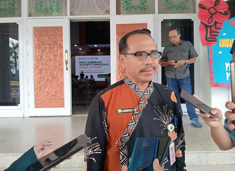 Plt. Kepala Disbun Kukar Muhammad Taufik. (Lingkar Kaltim/M. As'ari)