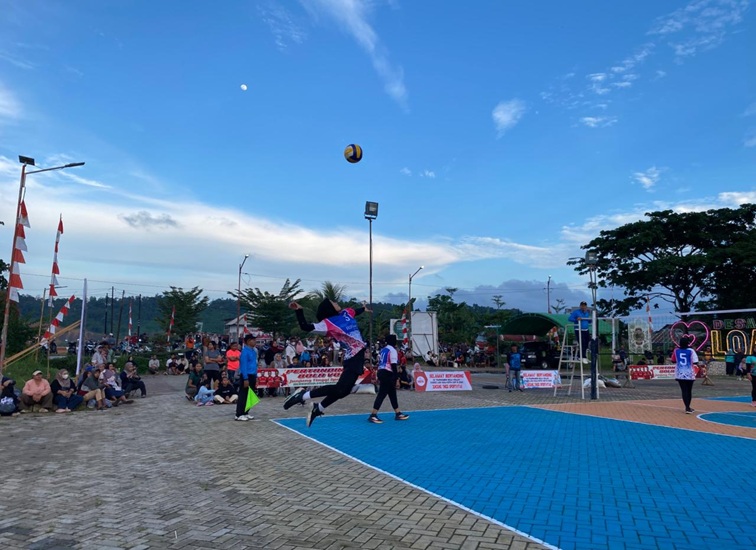 Turnamen bola voli di Loa Kulu Kota (kiki/Lingkarkaltim)