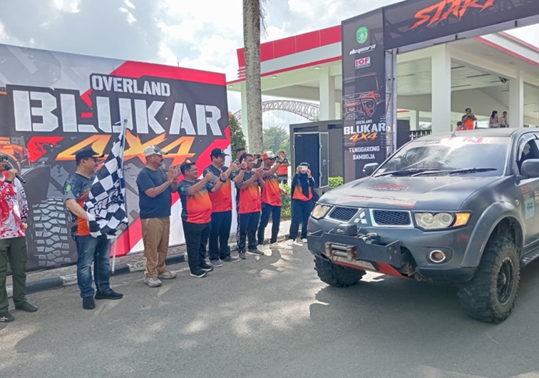 Pelepasan peserta Overland Blukar Season 4. (Lingkar Kaltim/M. As'ari)