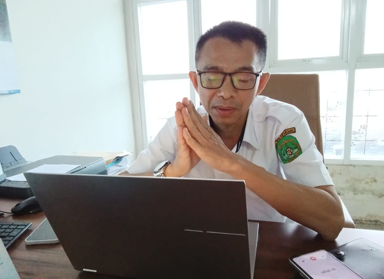 Kepala Bidang Pemasaran Produk Dalam Negeri dan Pengendalian Barang Pokok Disperindag Kukar, Muhammad Bustani. (Lingkar Kaltim/M. As'ari)
