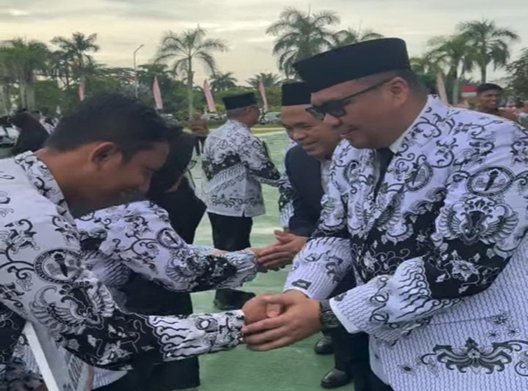 Bupati Kukar dr. Aulia Rahman Basri. (Lingkar Kaltim/M. As'ari)