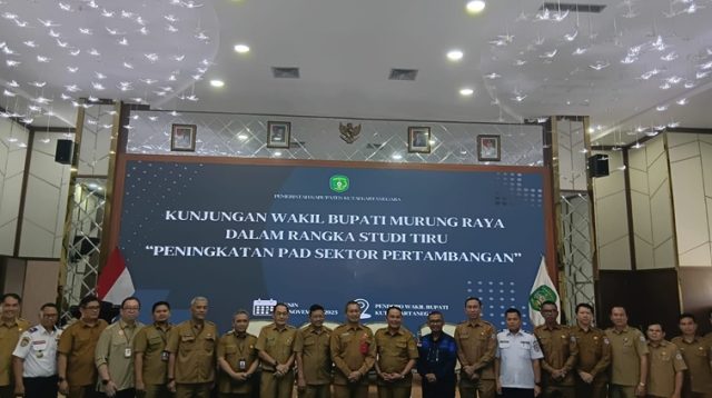 Penyambutan kunker Pemkab Murung Raya. (Lingkar Kaltim/M. As'ari)