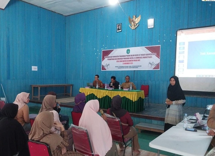 Pelatihan menggunakan penjualan digital. (Lingkar Kaltim/M. As'ari)