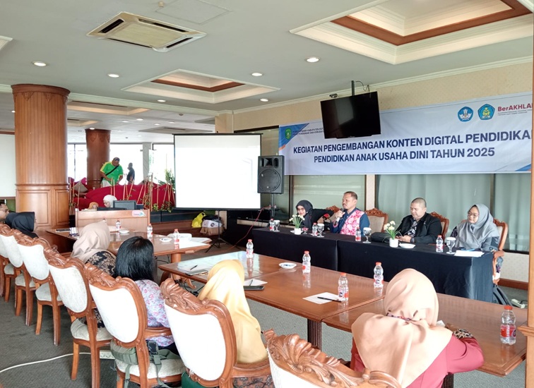 Pelatihan Pemanfaatan AI dalam Pembelajaran. (Lingkar Kaltim/M. As'ari)