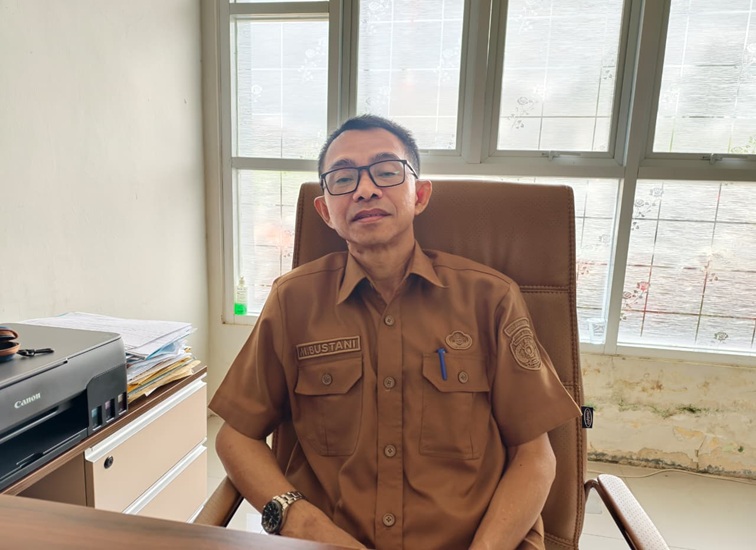 Kepala Bidang Pemasaran Produk Dalam Negeri Dan Pengendalian Barang Pokok Disperindag Kukar, Muhammad Bustani