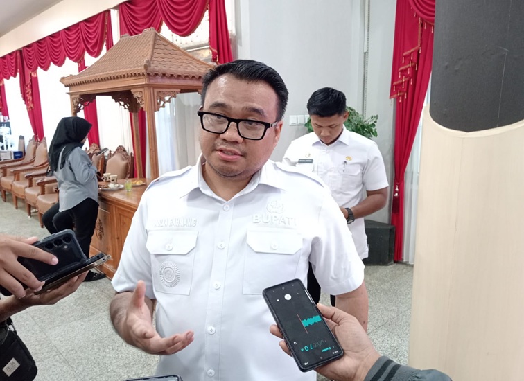 Bupati Kukar dr. Aulia Rahman Basri. (Lingkar Kaltim/M. As'ari)