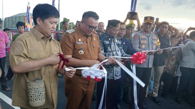 Peresmian jembatan Kedaton Agung. (Lingkar Kaltim/M. As'ari)