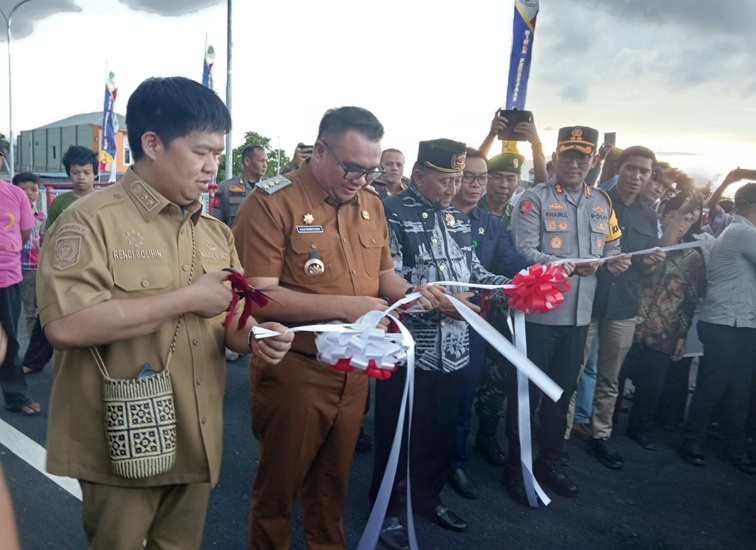 Peresmian jembatan Kedaton Agung. (Lingkar Kaltim/M. As'ari)