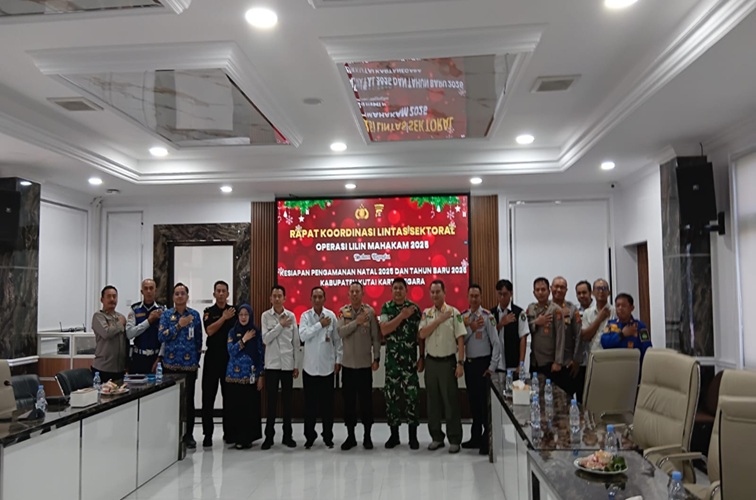 Foto bersama usai Rapat Koordinasi lintas sektor. (Lingkar Kaltim/M. As'ari)