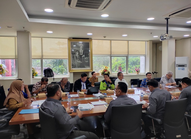 Rapat pembahasan penetapan UMK dan UMSK Kukar 2026. (Lingkar Kaltim/M. As'ari)