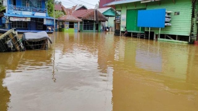 Banjir yang merendam salah satu desa di Kecamatan Tabang. (Istimewa)