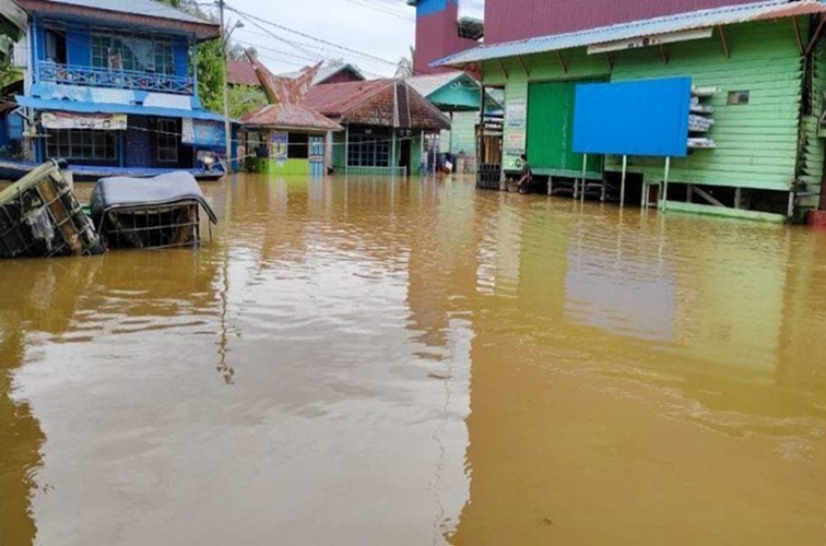 Banjir yang merendam salah satu desa di Kecamatan Tabang. (Istimewa)