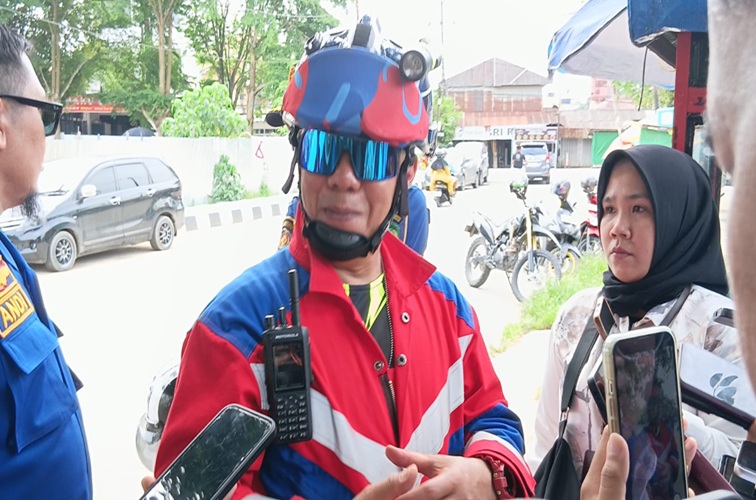 Kepala Disdamkarmatan Fida Hurasani. (Lingkar Kaltim/M. As'ari)
