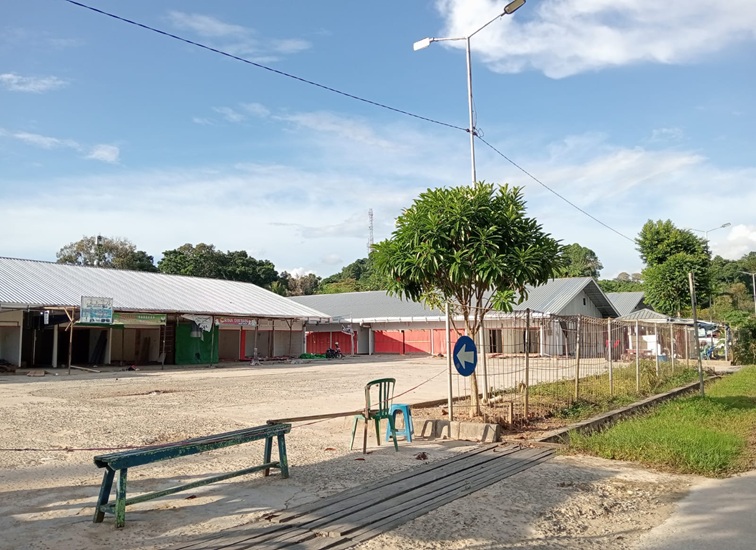 Pasar relokasi lapangan pemuda. (Lingkar Kaltim/M. As'ari)