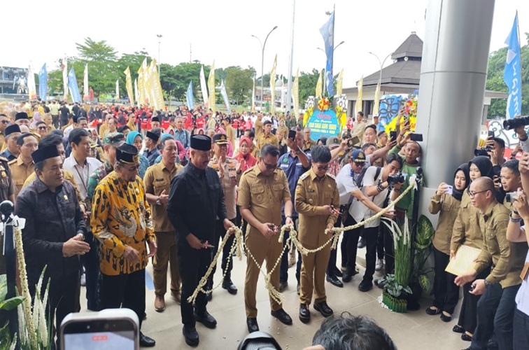 Peresmian Pasar Tangga Arung Square oleh Pemkab Kukar. (Lingkar Kaltim/M. As'ari)