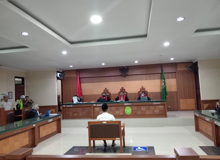 Sidang kasus pencabulan yang dilakukan oleh pengajar di Ponpes Tenggarong Seberang. (Lingkar Kaltim/M. As'ari)