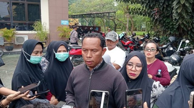 Kuasa Hukum Korban Pencabulan dari TRC PPA Kaltim, Sudirman. (Lingkar Kaltim/M. As'ari)