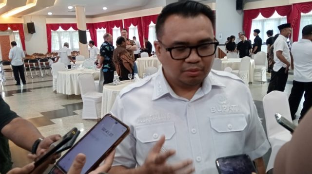 Bupati Kukar dr. Aulia Rahman Basri. (Lingkar Kaltim/M. As'ari)