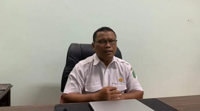 Kepala Bidang Rehabilitasi Sosial dan Penanganan Warga Imigran Korban Tindak Kekerasan Dinas Sosial Kutai Kartanegara, Sunarko. (Lingkar Kaltim/M. As'ari)