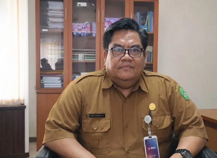 Kepala SMP Negeri 1 Tenggarong, Imam Huzaini. (Lingkar Kaltim/M. As'ari)