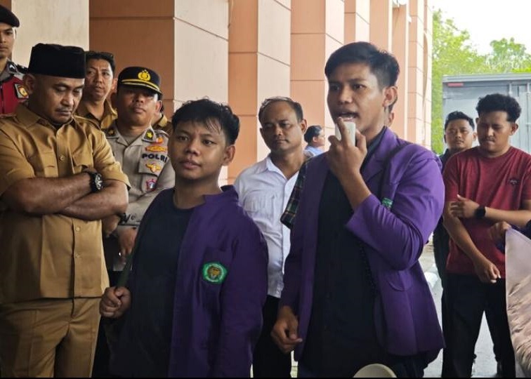 Ketua BEM Unikarta, Zulkarnain. (Lingkar Kaltim/M. As'ari)