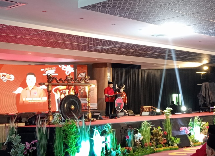 Ketua DPC PDIP Kukar Rendi Solihin. (Lingkar Kaltim/M. As'ari)