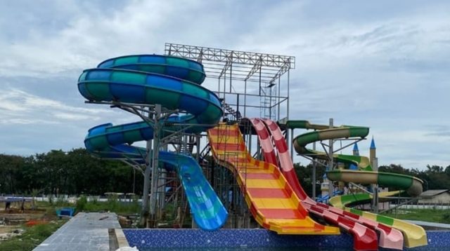 Proyek Waterboom di Pulau Kumala. (Lingkar Kaltim/M. As'ari)